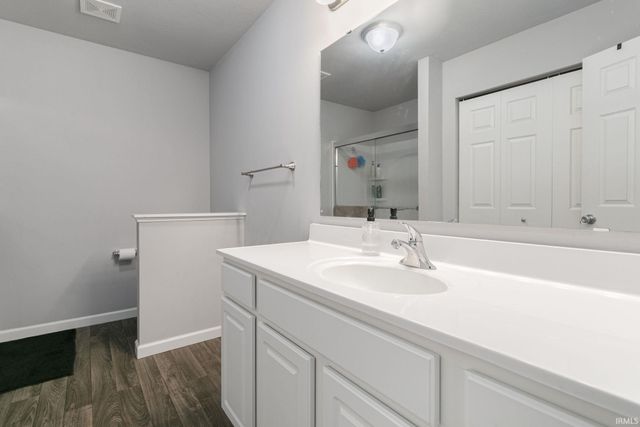 28592 Golden Pond Trail, Elkhart, IN 46514