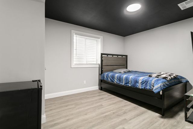 28592 Golden Pond Trail, Elkhart, IN 46514