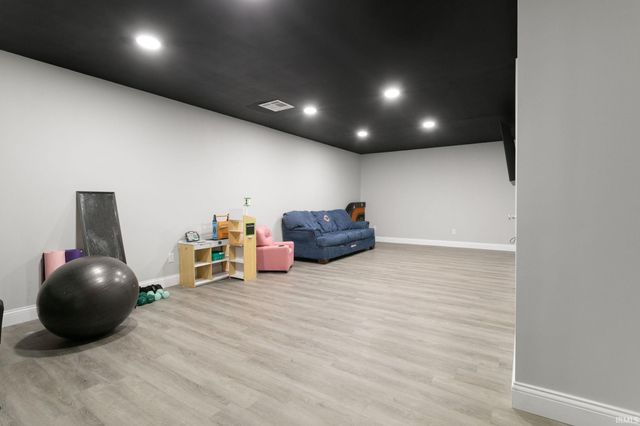 28592 Golden Pond Trail, Elkhart, IN 46514