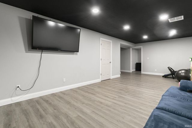 28592 Golden Pond Trail, Elkhart, IN 46514