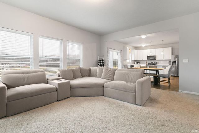 28592 Golden Pond Trail, Elkhart, IN 46514