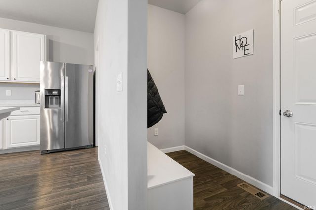 28592 Golden Pond Trail, Elkhart, IN 46514