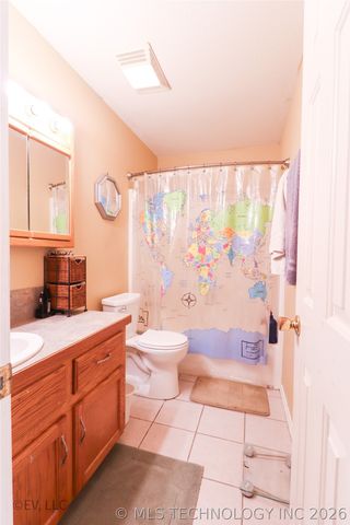 8951 Hilltop Road, Beggs, OK 74421