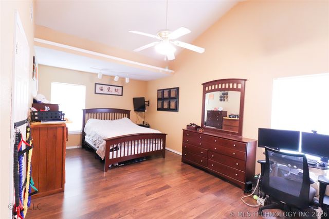 8951 Hilltop Road, Beggs, OK 74421