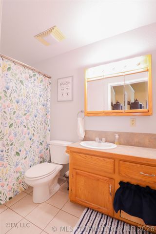 8951 Hilltop Road, Beggs, OK 74421