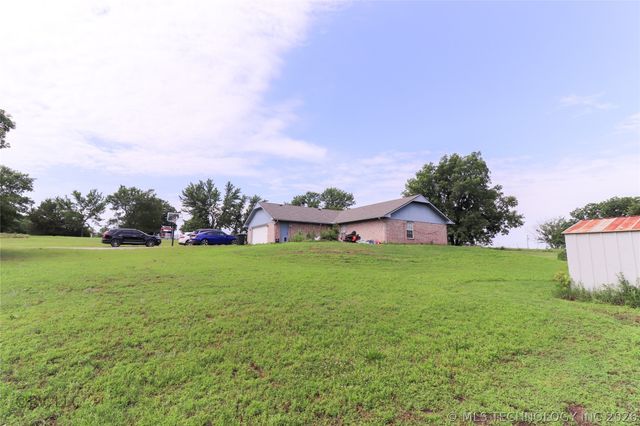 8951 Hilltop Road, Beggs, OK 74421