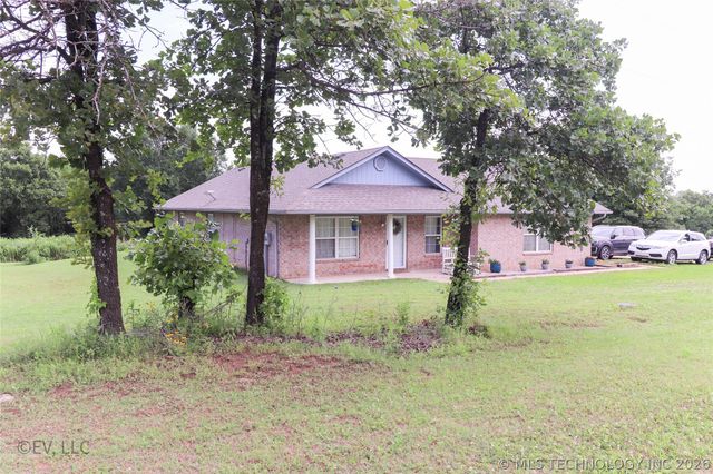 8951 Hilltop Road, Beggs, OK 74421