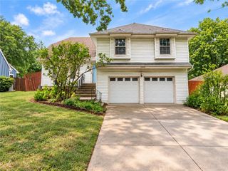 8808 W 118th Street, Overland Park, KS 66210