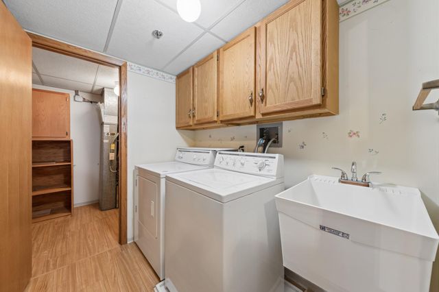 8121 34th Avenue S 206, Bloomington, MN 55425