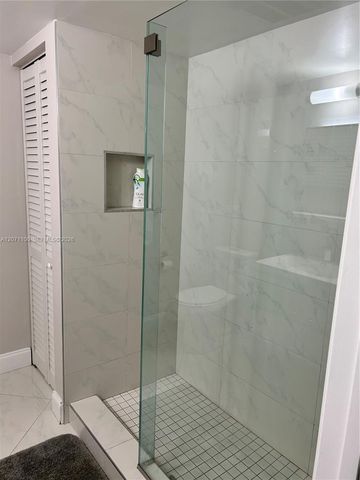 17800 N Bay Road 803, Sunny Isles Beach, FL 33160