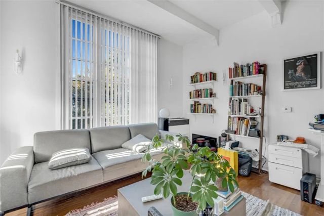 534 S Coronado, Los Angeles, CA 90057