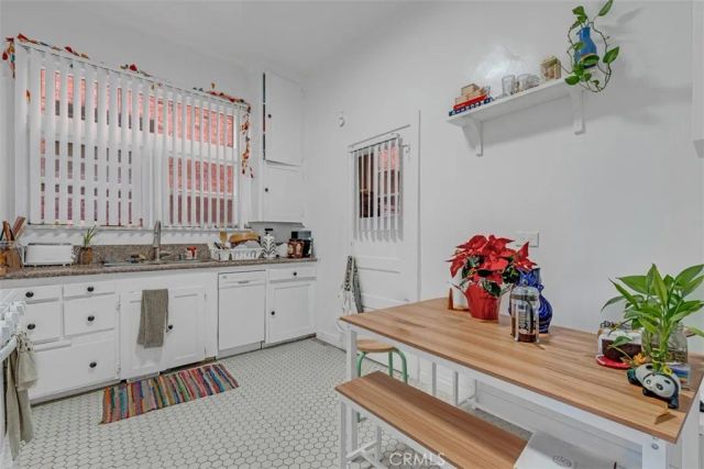 534 S Coronado, Los Angeles, CA 90057