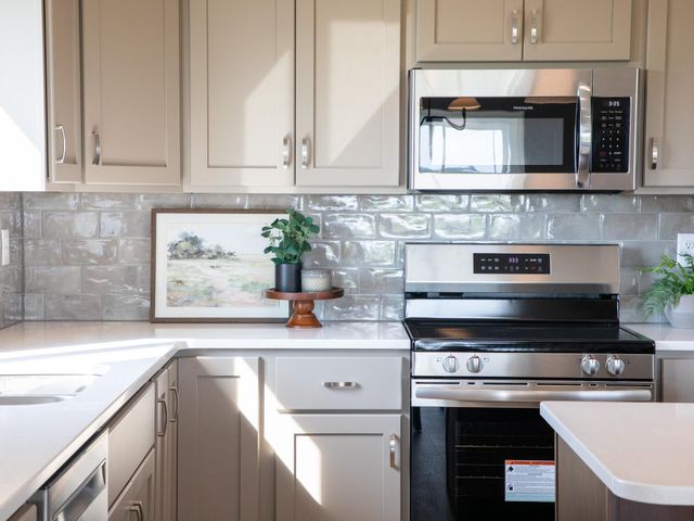 2952 74th Avenue S, Fargo, ND 58104