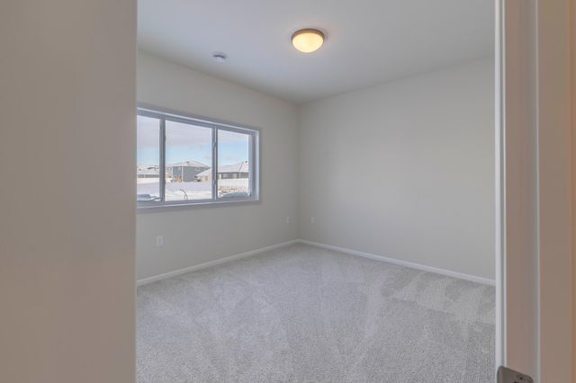 2952 74th Avenue S, Fargo, ND 58104