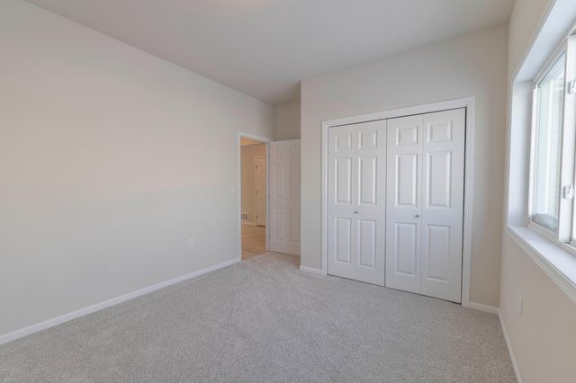 2952 74th Avenue S, Fargo, ND 58104