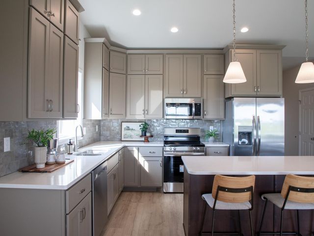 2952 74th Avenue S, Fargo, ND 58104