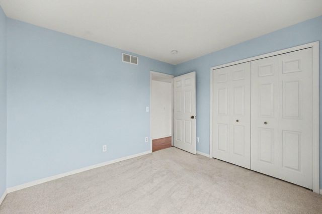 107 Commons Circle, Saline City, MI 48176