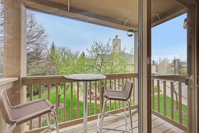 107 Commons Circle, Saline City, MI 48176