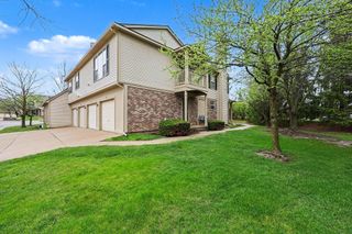 107 Commons Circle, Saline City, MI 48176