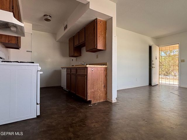 2409 Red Sails Drive A, El Paso, TX 79936