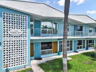 733 NW 30th Court 6, Wilton Manors, FL 33311