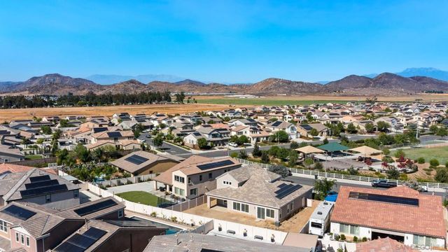 31129 Quarter Horse Way, Menifee, CA 92584