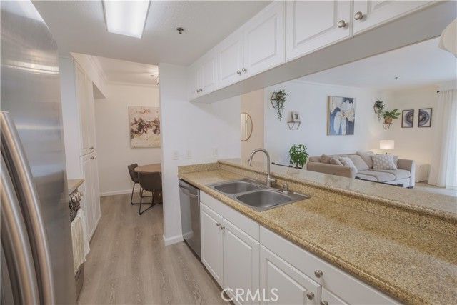 838 Pine Ave 102, Long Beach, CA 90813