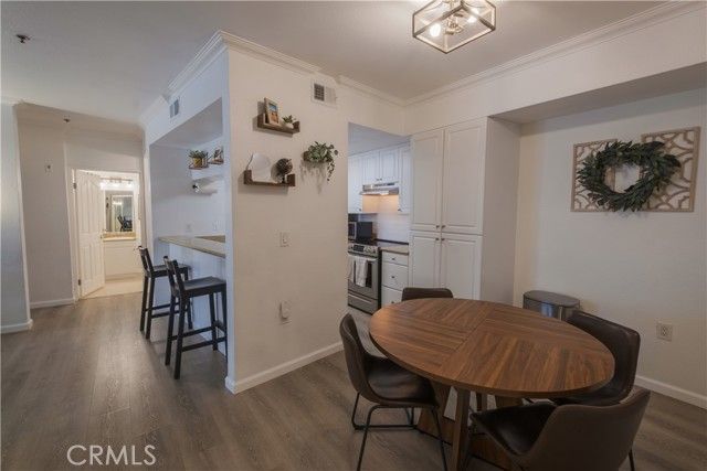 838 Pine Ave 102, Long Beach, CA 90813