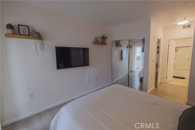 838 Pine Ave 102, Long Beach, CA 90813