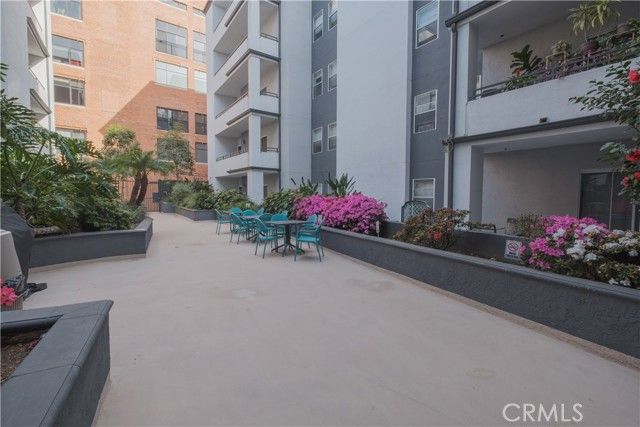 838 Pine Ave 102, Long Beach, CA 90813