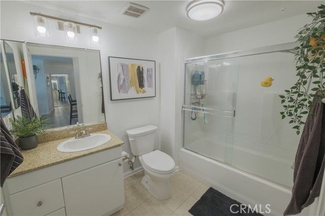 838 Pine Ave 102, Long Beach, CA 90813