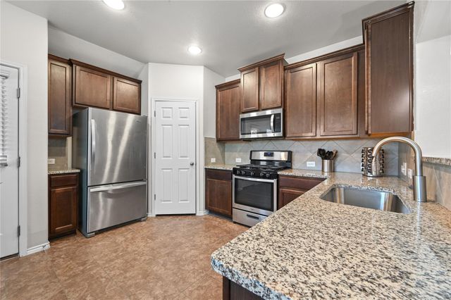 303 Limerick RD, Buda, TX 78610
