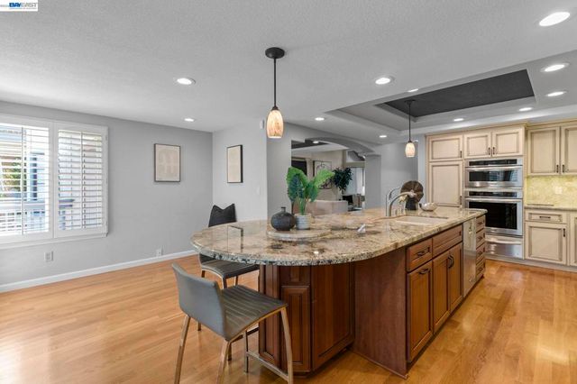 5982 Post Oak Cir, San Jose, CA 95120