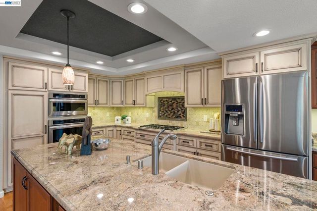 5982 Post Oak Cir, San Jose, CA 95120