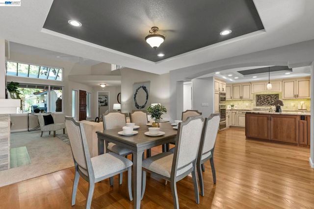 5982 Post Oak Cir, San Jose, CA 95120