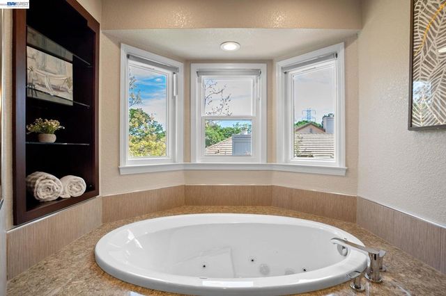 5982 Post Oak Cir, San Jose, CA 95120