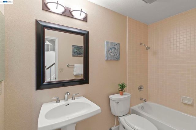 5982 Post Oak Cir, San Jose, CA 95120