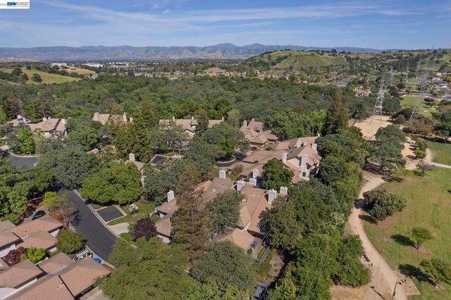 5982 Post Oak Cir, San Jose, CA 95120