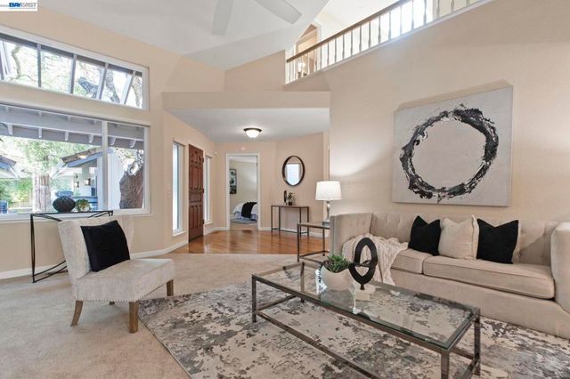 5982 Post Oak Cir, San Jose, CA 95120