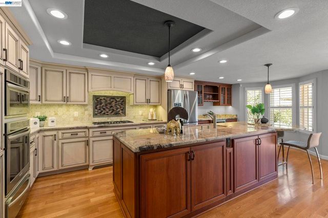 5982 Post Oak Cir, San Jose, CA 95120