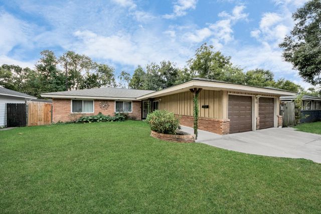 5758 Heron Drive, Houston, TX 77033