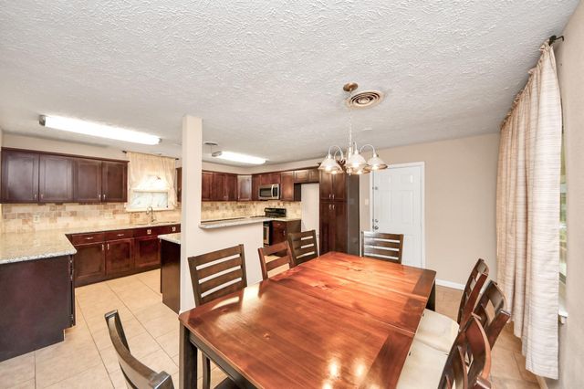 5758 Heron Drive, Houston, TX 77033