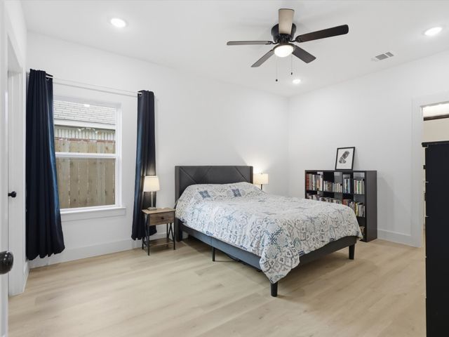 4621 Mccart Avenue, Fort Worth, TX 76115