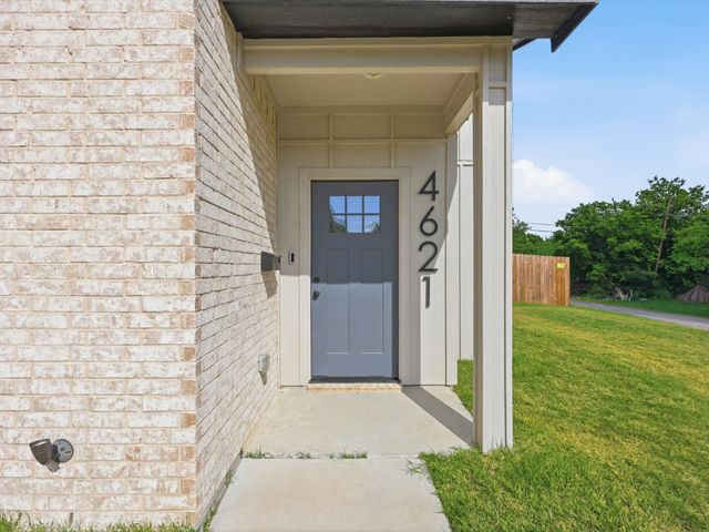 4621 Mccart Avenue, Fort Worth, TX 76115