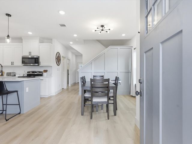 4621 Mccart Avenue, Fort Worth, TX 76115