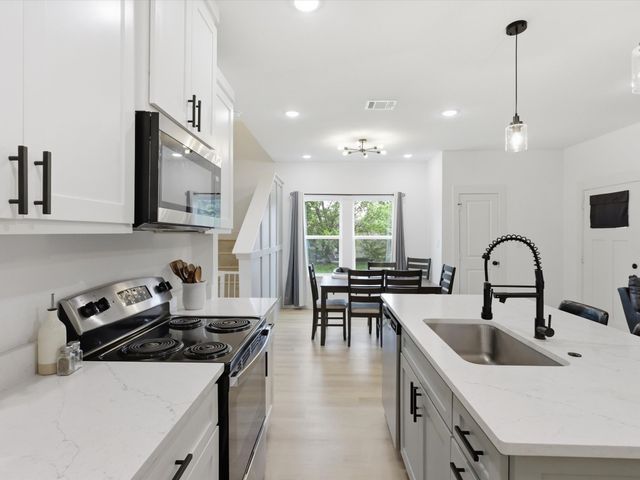 4621 Mccart Avenue, Fort Worth, TX 76115