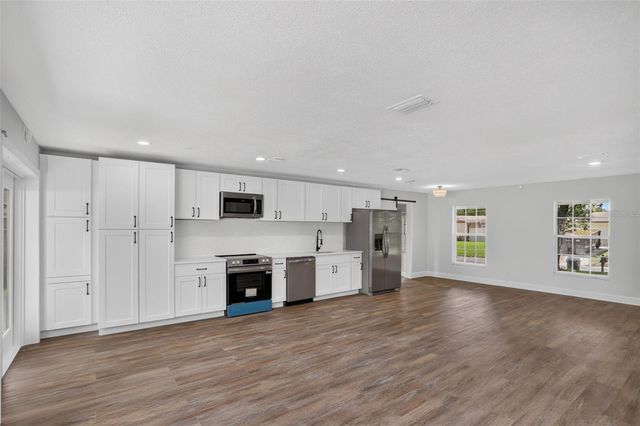 405 CHESTNUT AVENUE, Altamonte Springs, FL 32701