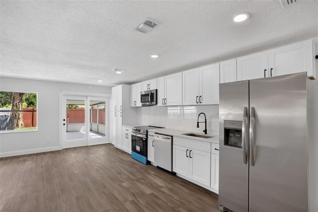 405 CHESTNUT AVENUE, Altamonte Springs, FL 32701