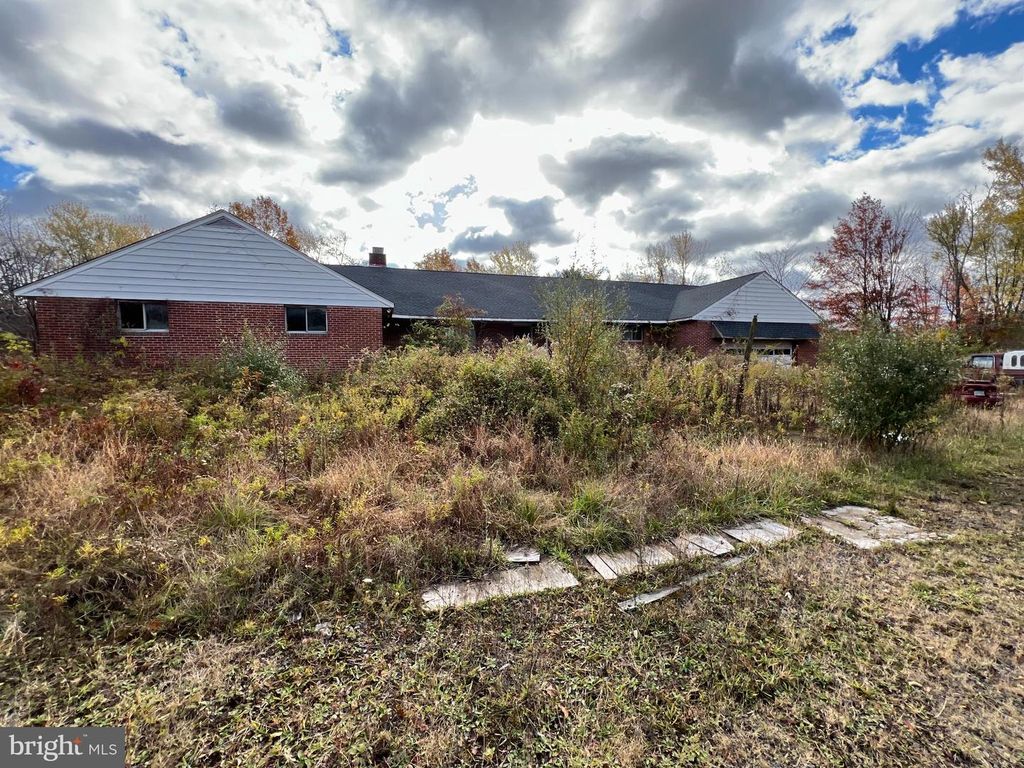 820 GREEN ST, Hilltown Twp, PA 18944