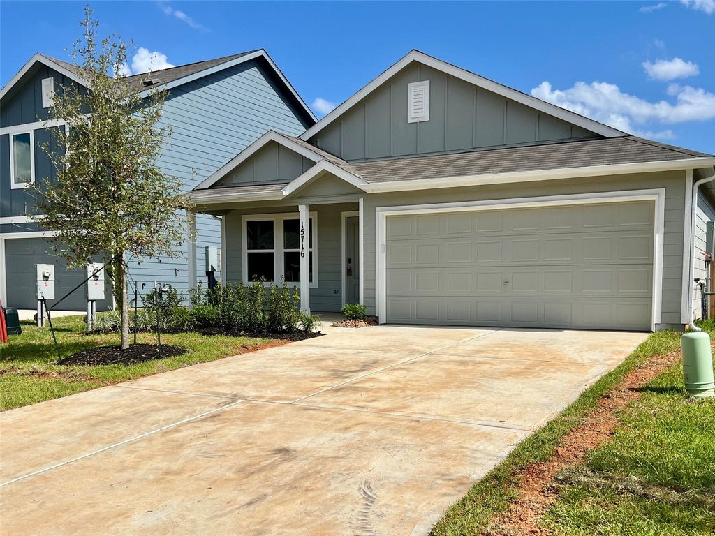 15716 Plum Brook Drive, Conroe, TX 77303